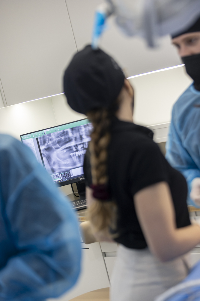 Periimplantitis: diagnóstico y tratamiento